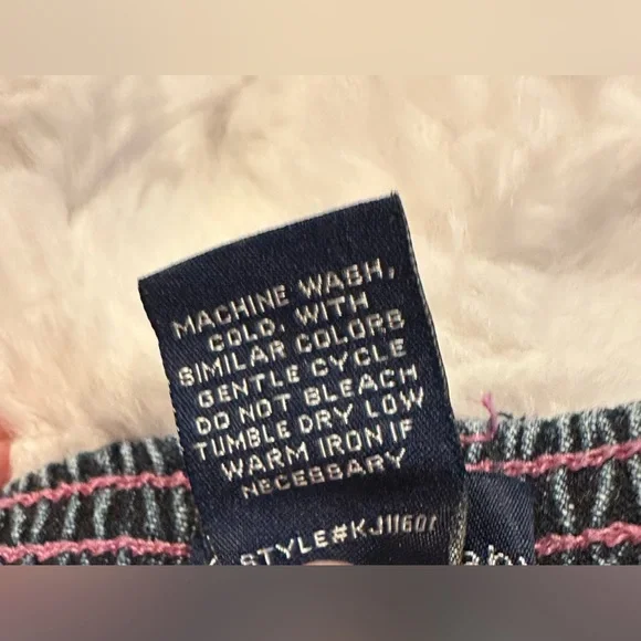 Baby Guess Denim Shorts 6-9M Ruffle Trim Heart Pockets Pink Stitch - Picture 7 of 8